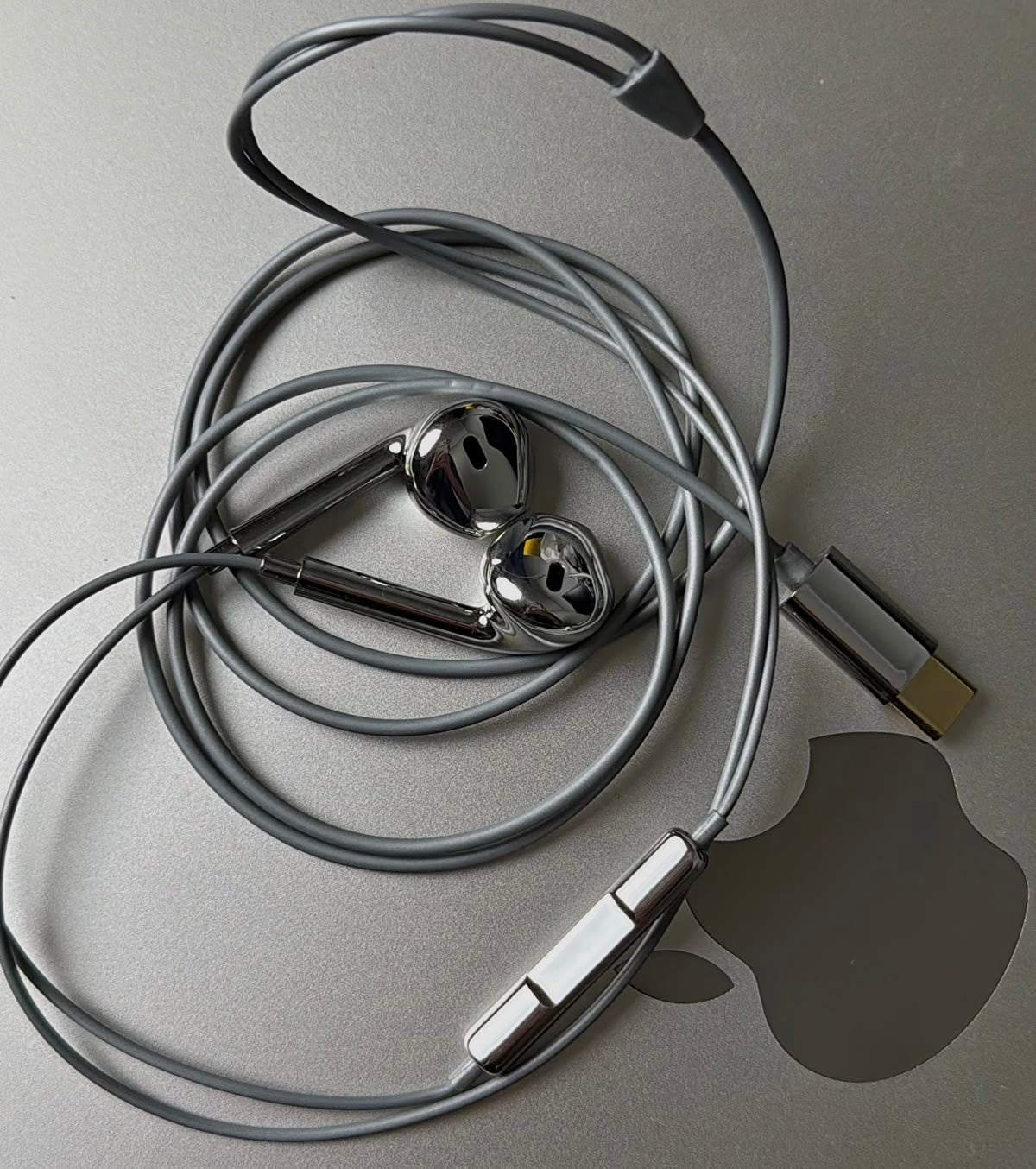 CHROMAURA WIRED HEADPHONES 🎧🚀
